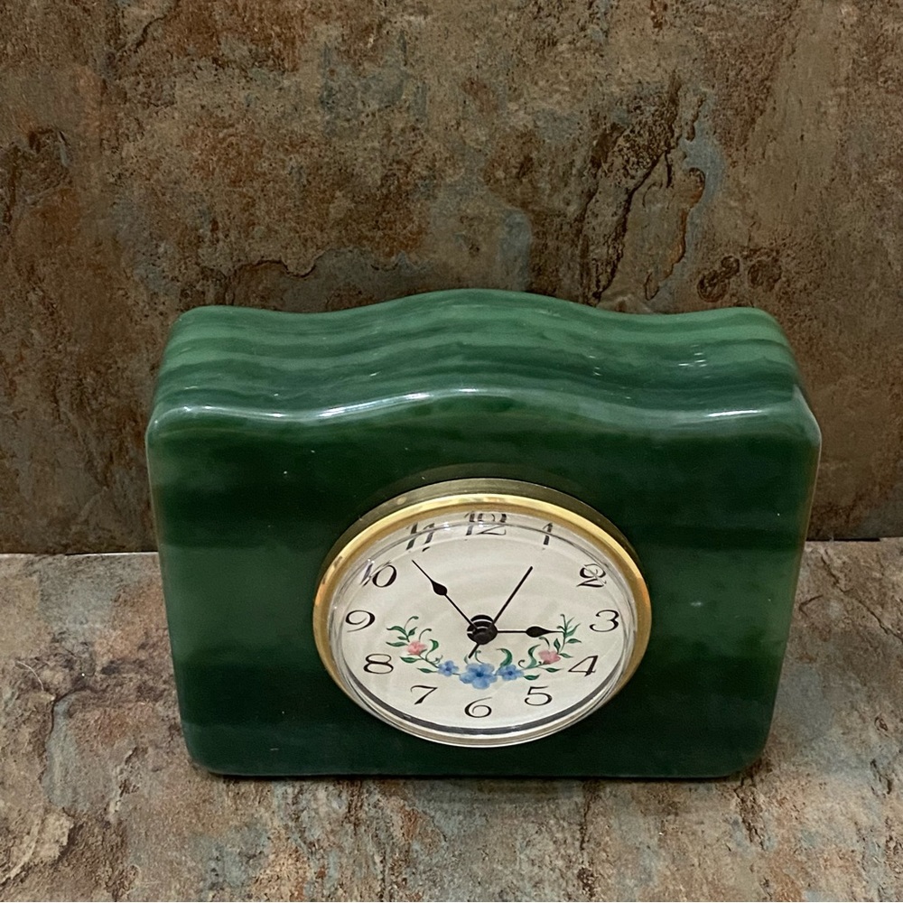 Vintage MCM Mid Century Modern Heavy Green Desk Clock - Picture 2 of 14